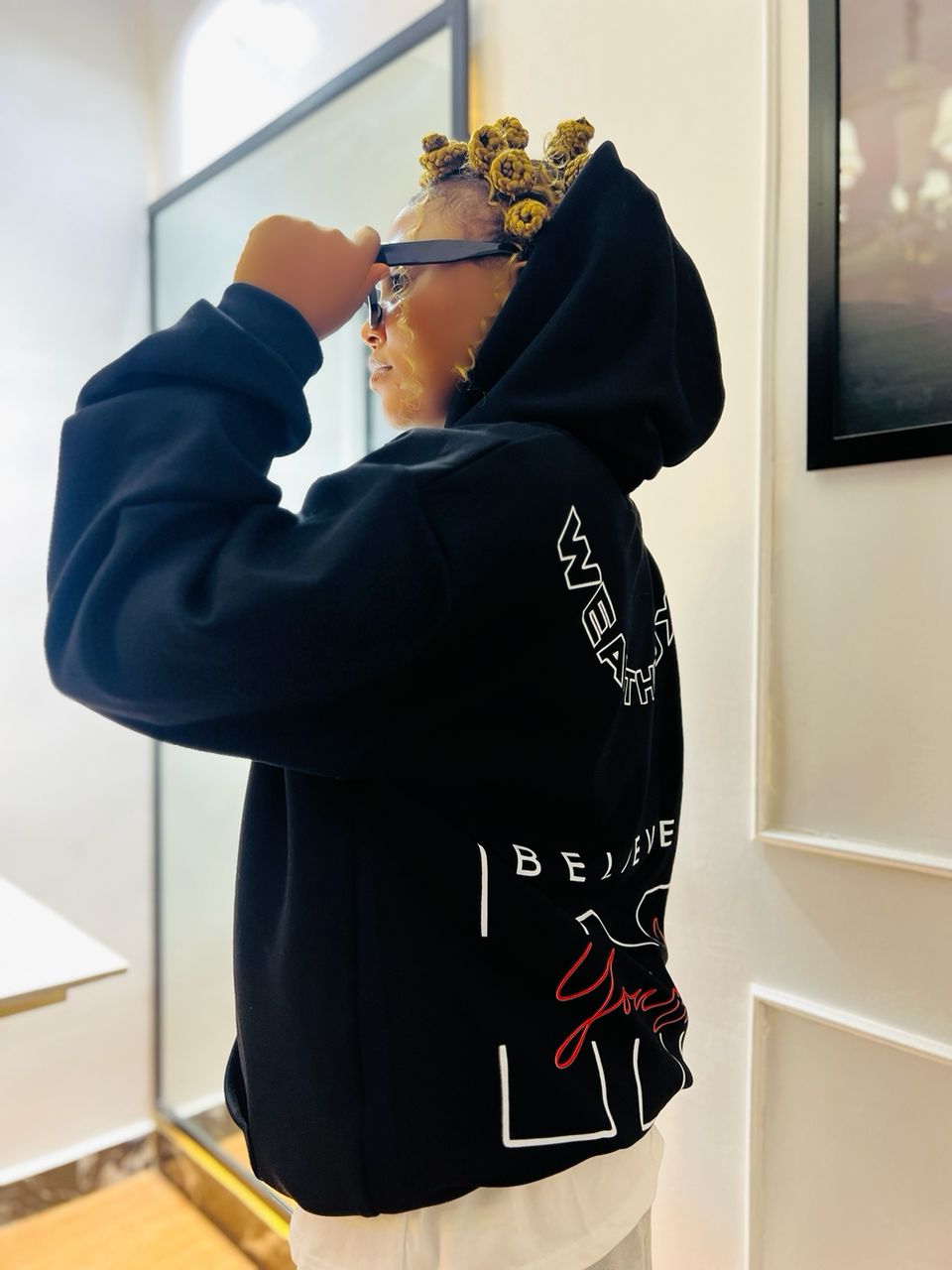 WEALTHLUXE BELIEVE PULLOVER HOODIE Size: L-2XL